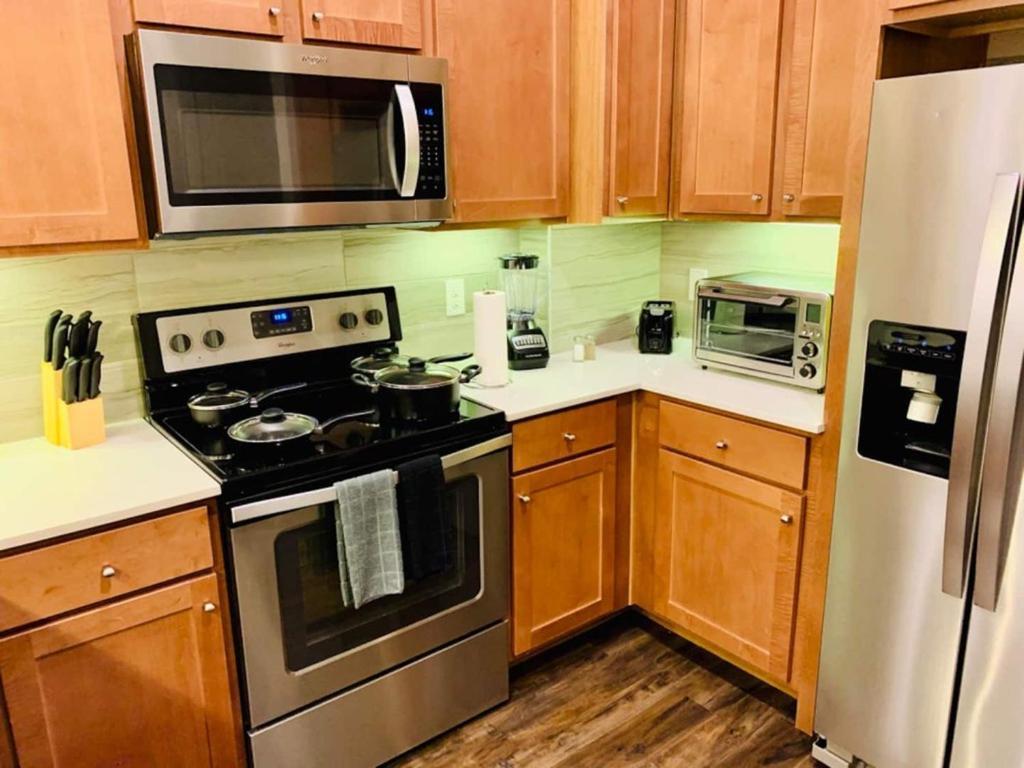 Downtown Apt Free Parking - Pool - Gym - Fully Kitchen Houston Exterior photo