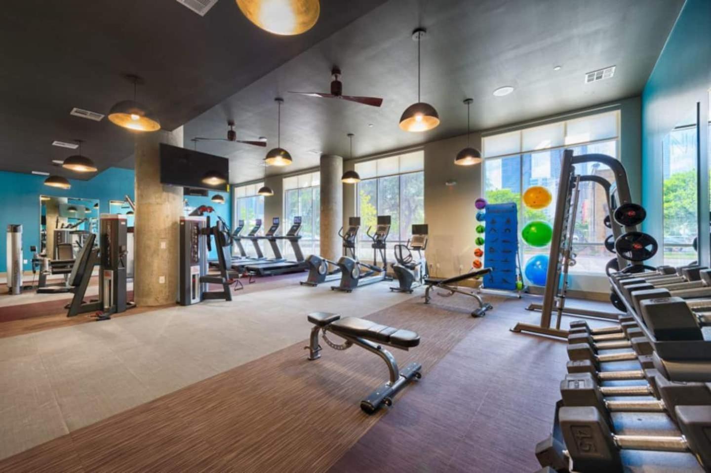 Downtown Apt Free Parking - Pool - Gym - Fully Kitchen Houston Exterior photo