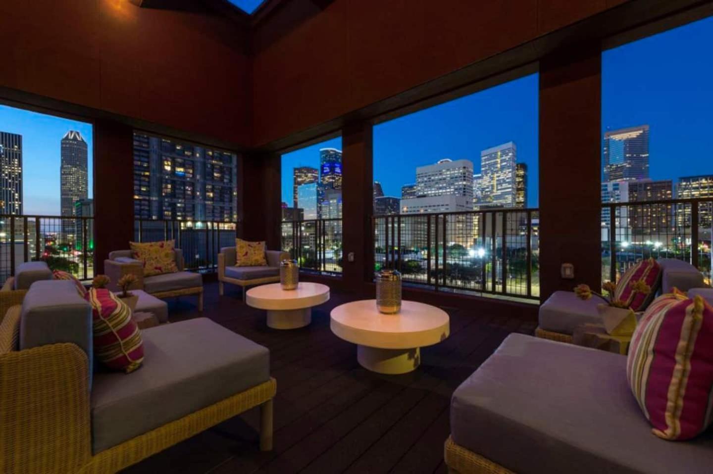Downtown Apt Free Parking - Pool - Gym - Fully Kitchen Houston Exterior photo
